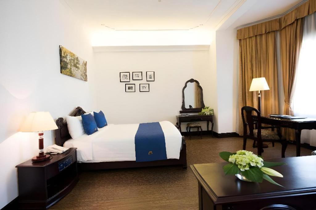 Hoa Binh Hotel Hanoj Exteriér fotografie